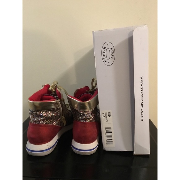 Steve Madden Sneaker - Picture 6 of 8